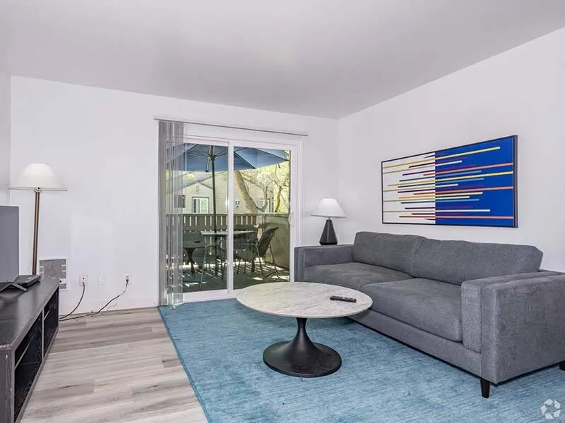 Seabreeze Apartment Homes