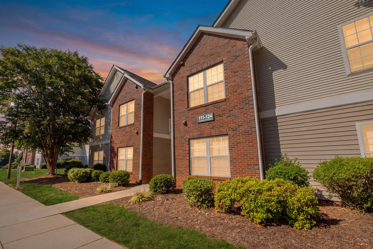 Woodland Creek Apartments
