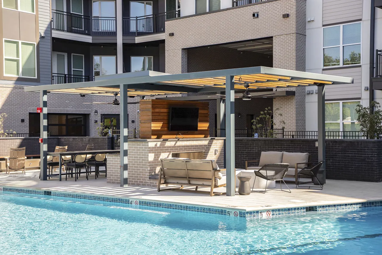 The Hickory at Indian Lake Village Apartments