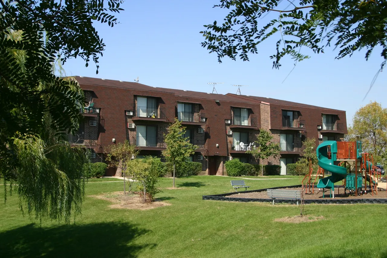 Dynasty Pointe Apartments