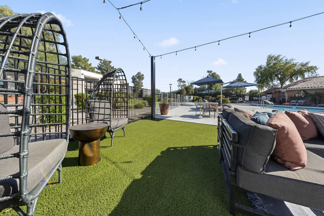Genoa Lakes Apartments