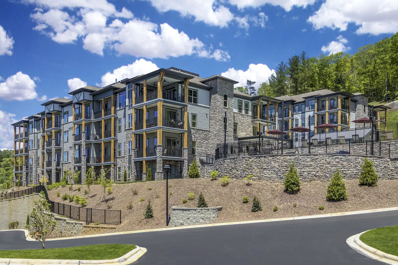 Enclave Piney Mountain