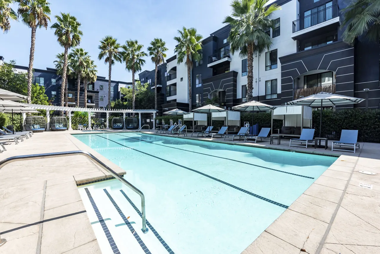 The Gallery at NoHo Commons Apartments