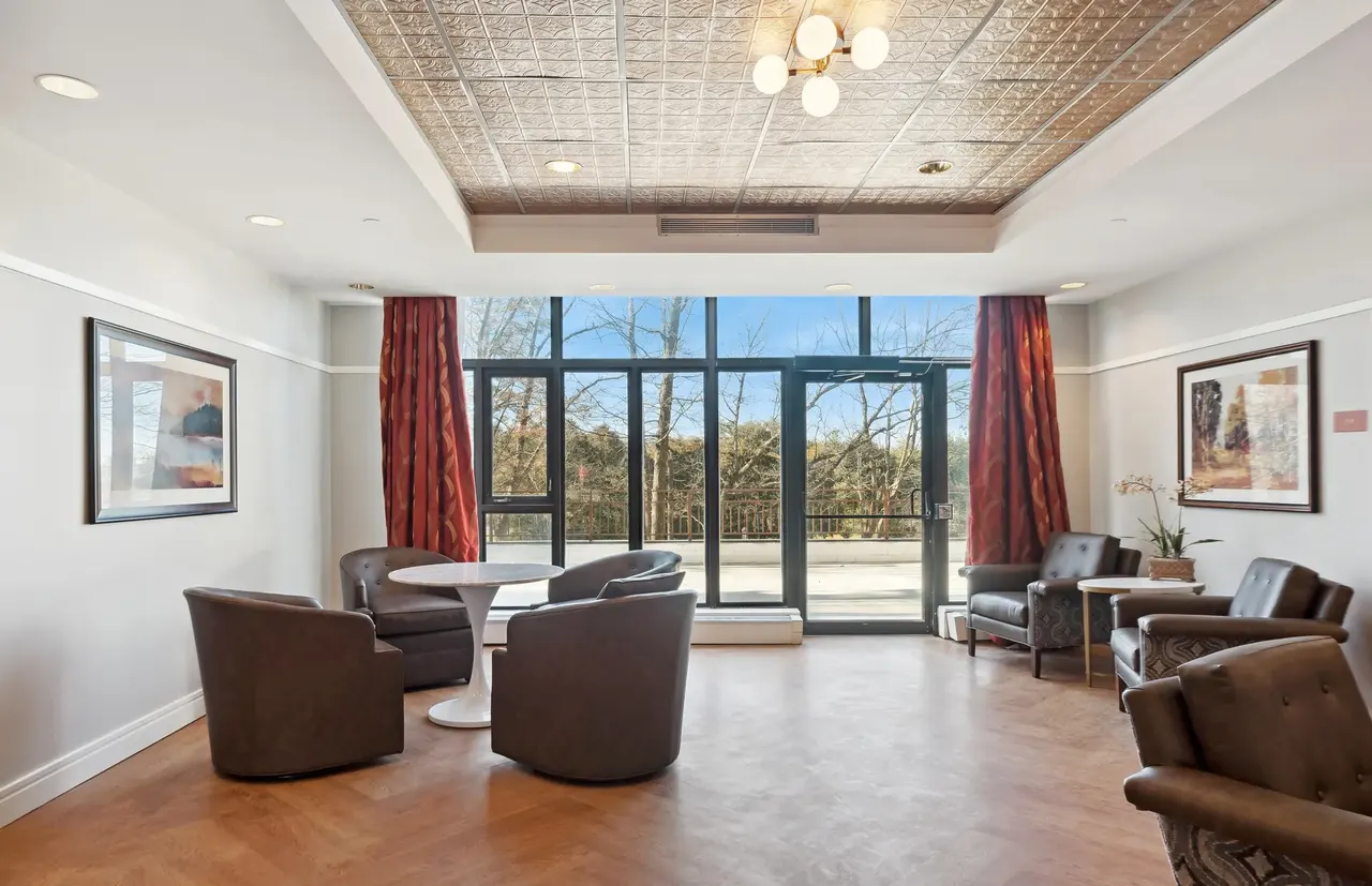 AVIVA Country Club Heights
