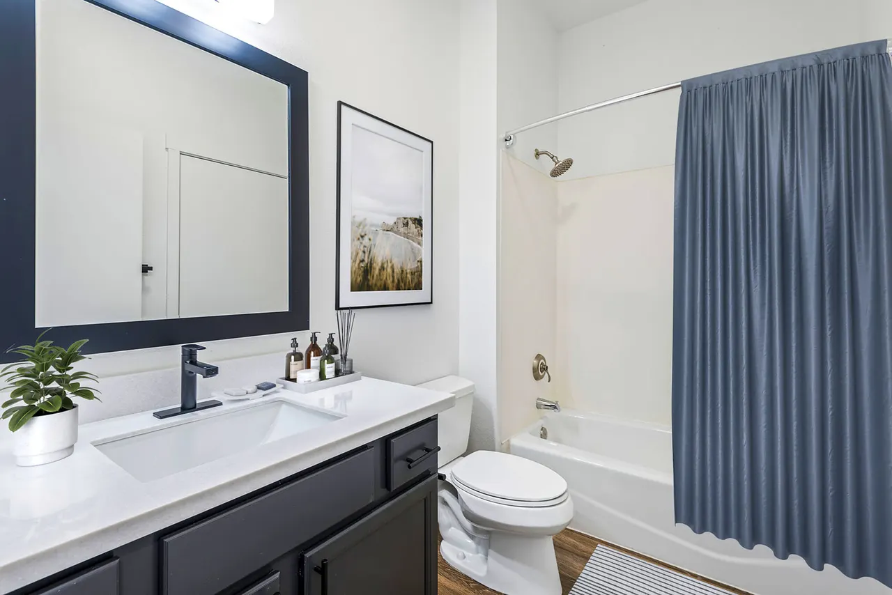 Chelsea Heights Apartments