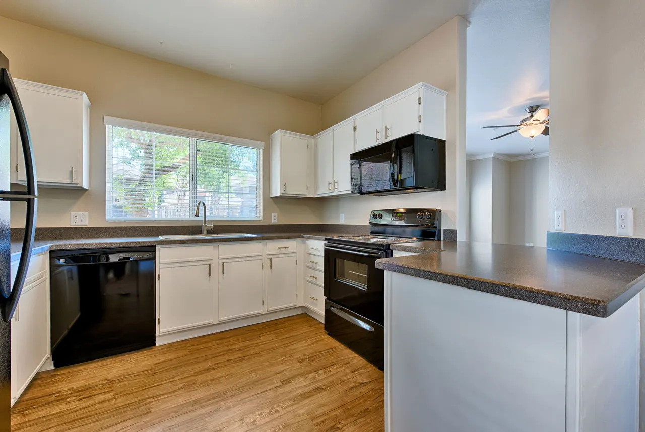 Pinnacle Terrace Apartments