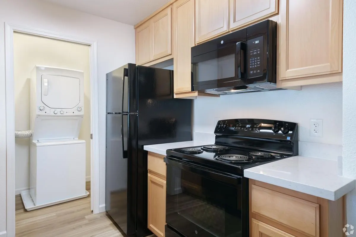 Woodland Hills Apartment Homes
