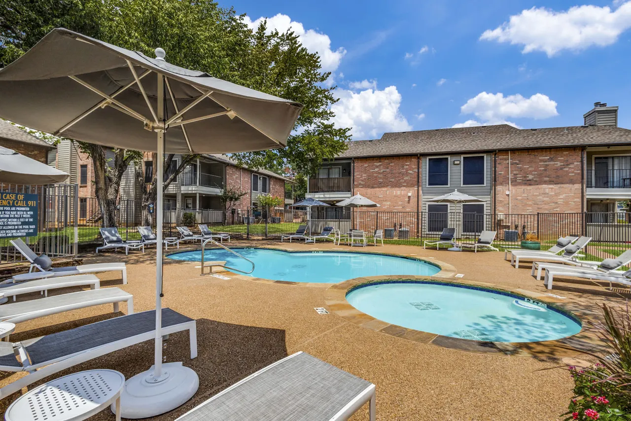 Windsor Court Apartments