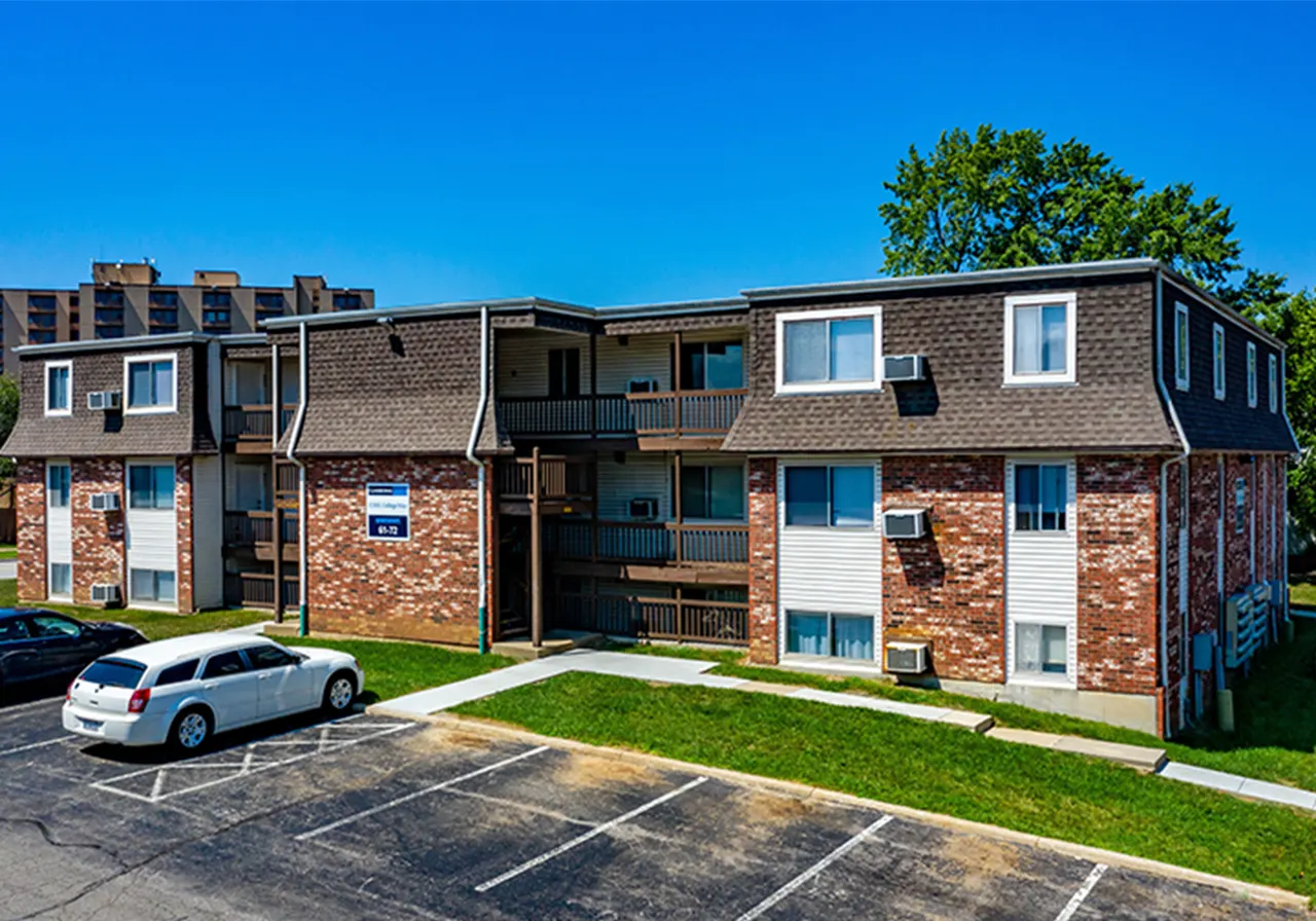 Clairborne Court Apartments