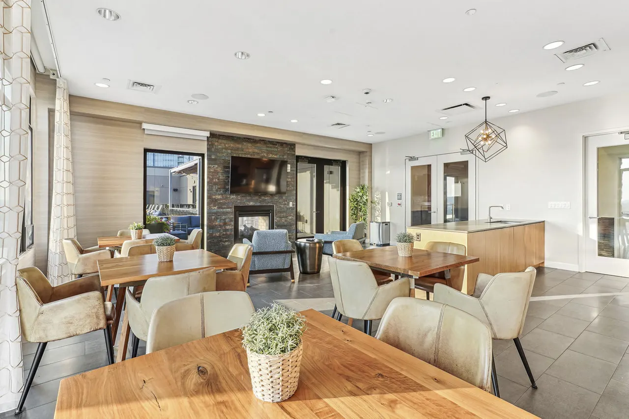 Vela on The Park Apartments
