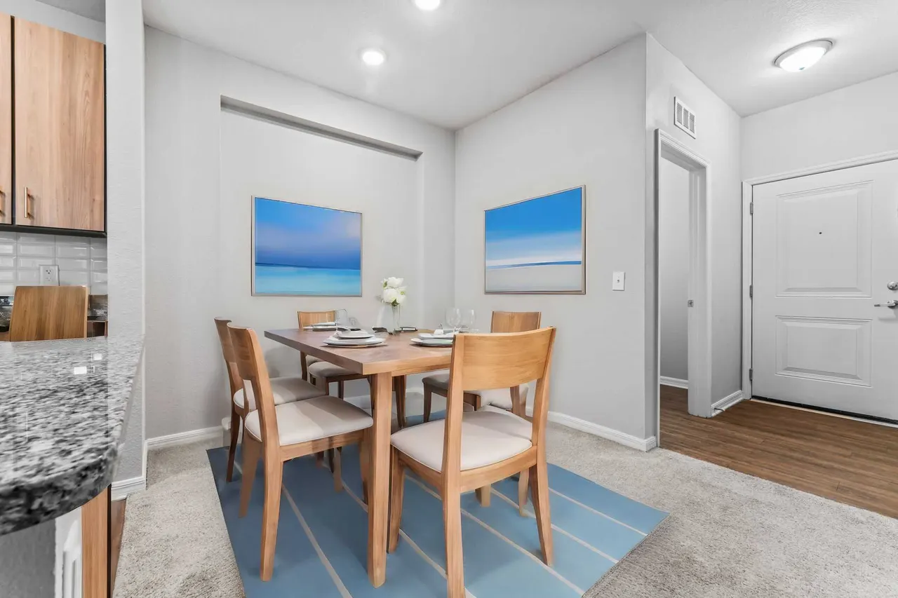 Broxton Bay Apartments