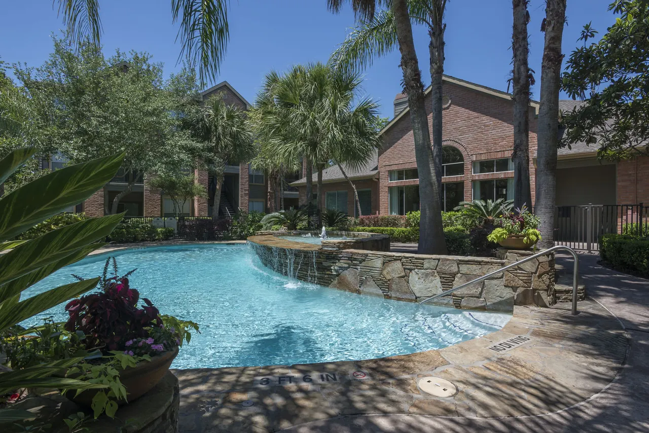 The Windwater at Windmill Lakes