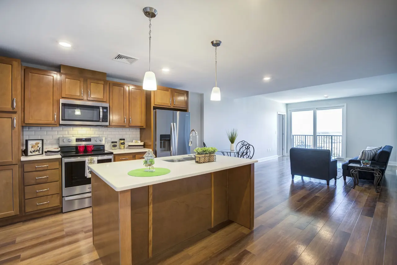 Overlook at River Place Apartments &amp; Condominiums
