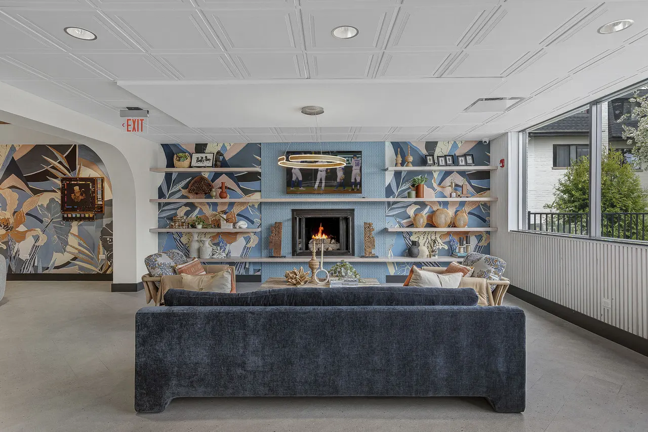 Bourbon Square Apartments