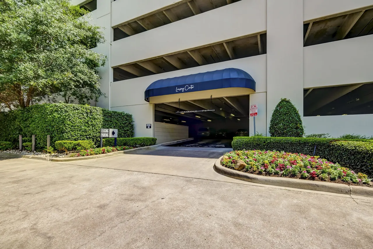2900 West Dallas