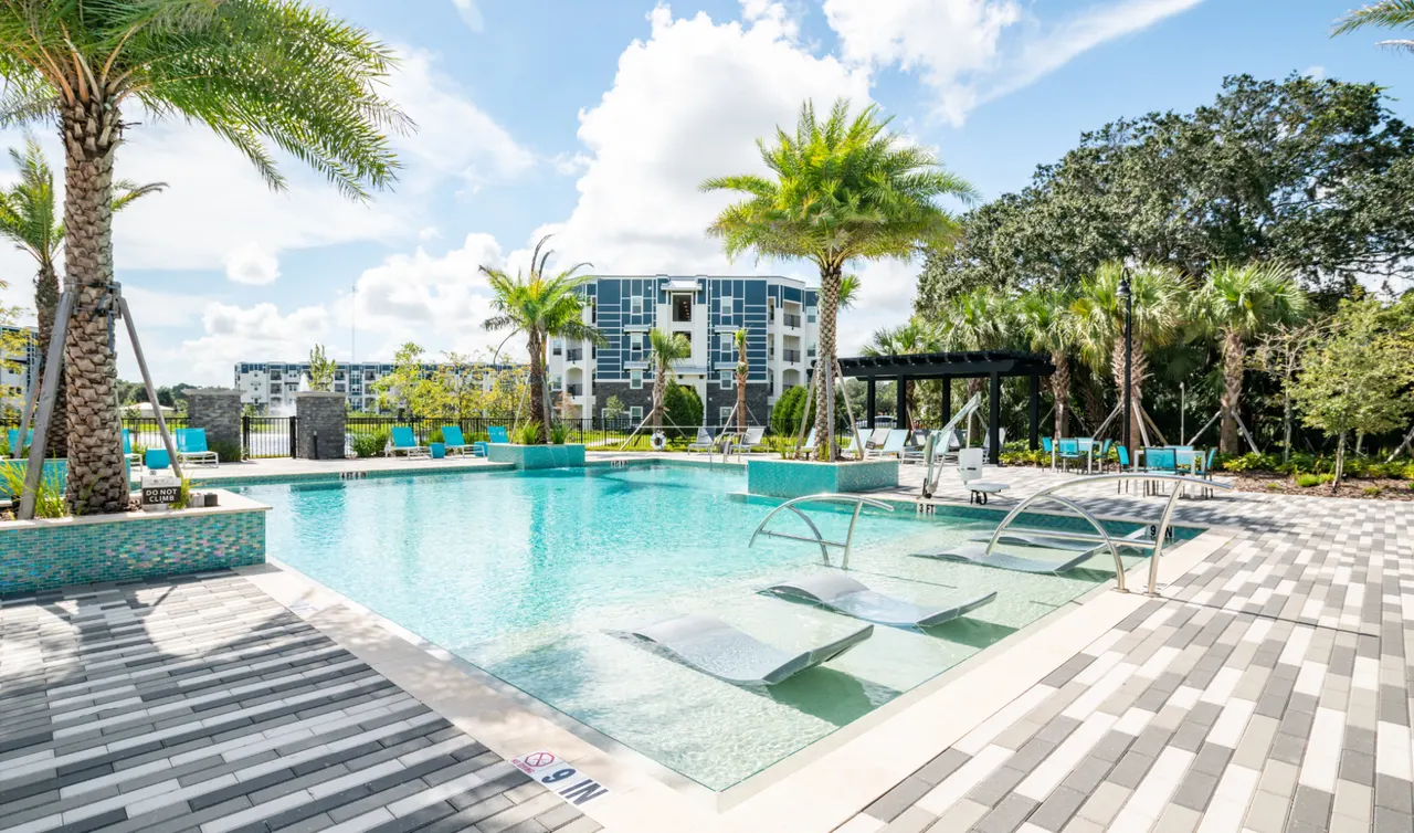 Venice Isles Luxury Apartments