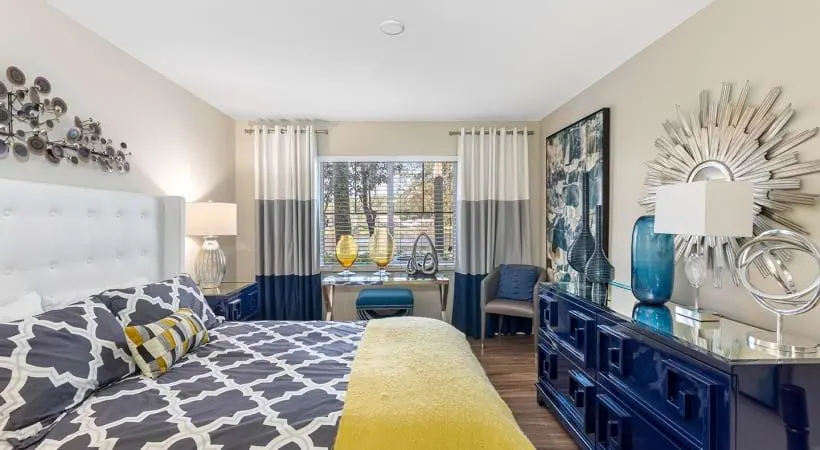 Barrington At Mirror Lake Apartments by Cortland