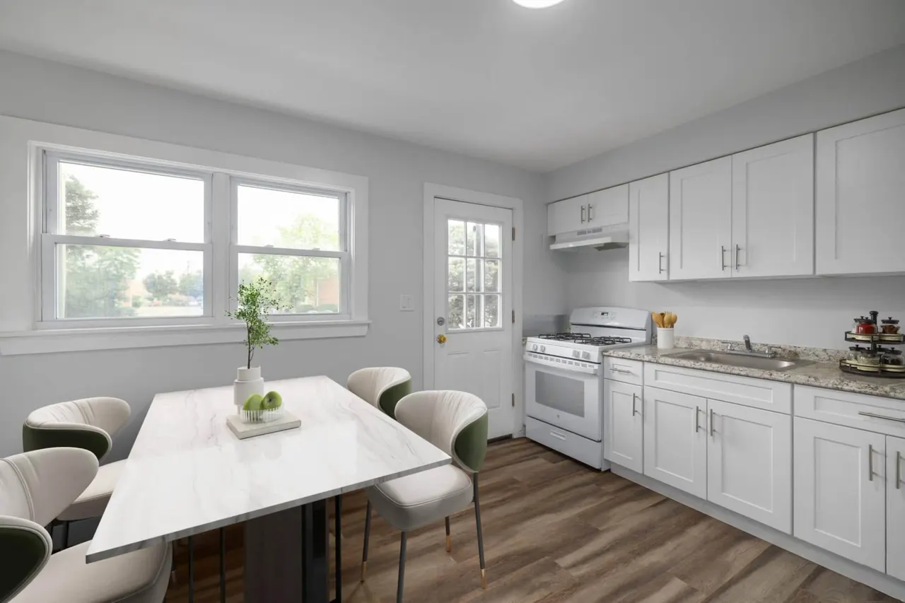 Pinewood Apartments-Lakewood