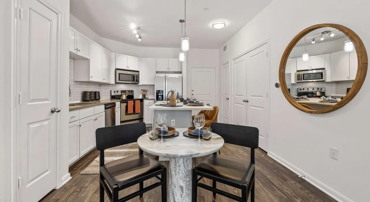 The Davis SoCo Apartments