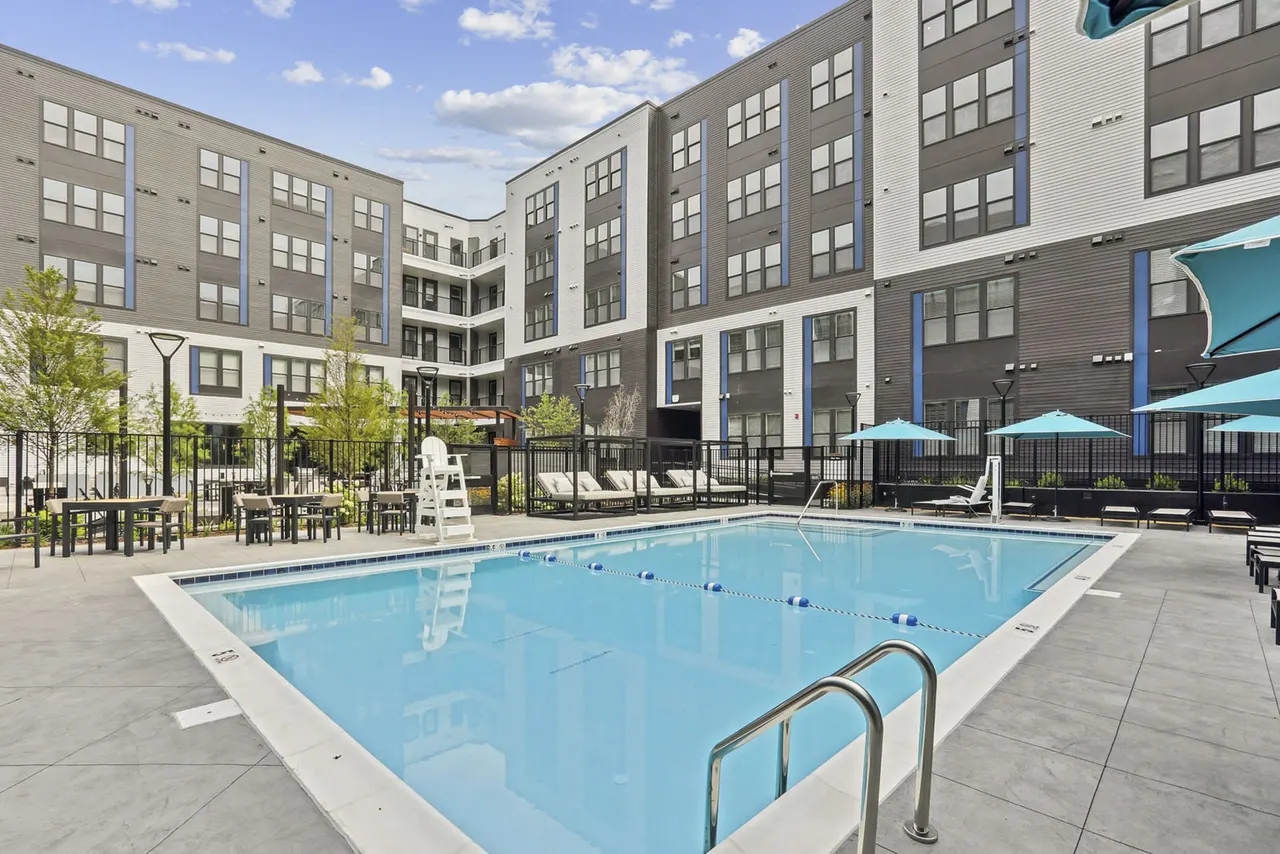 Alta New Carrollton