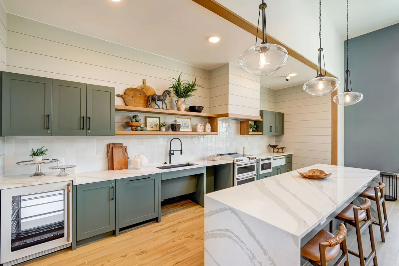 Fairway Lane Apartments