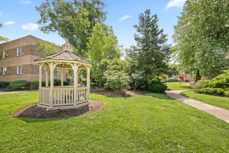 Merion Court Apartments
