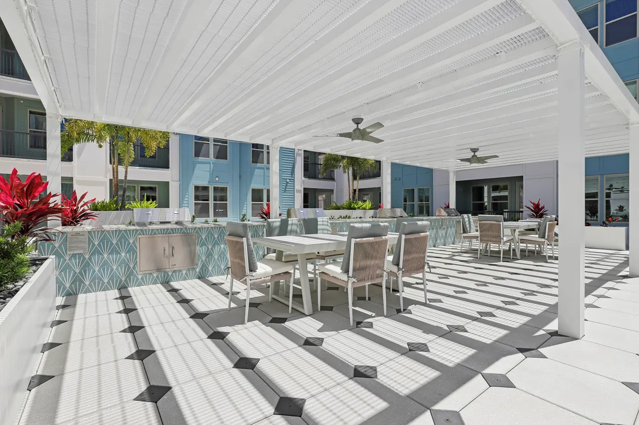 Brea Lakewood Ranch Apartments