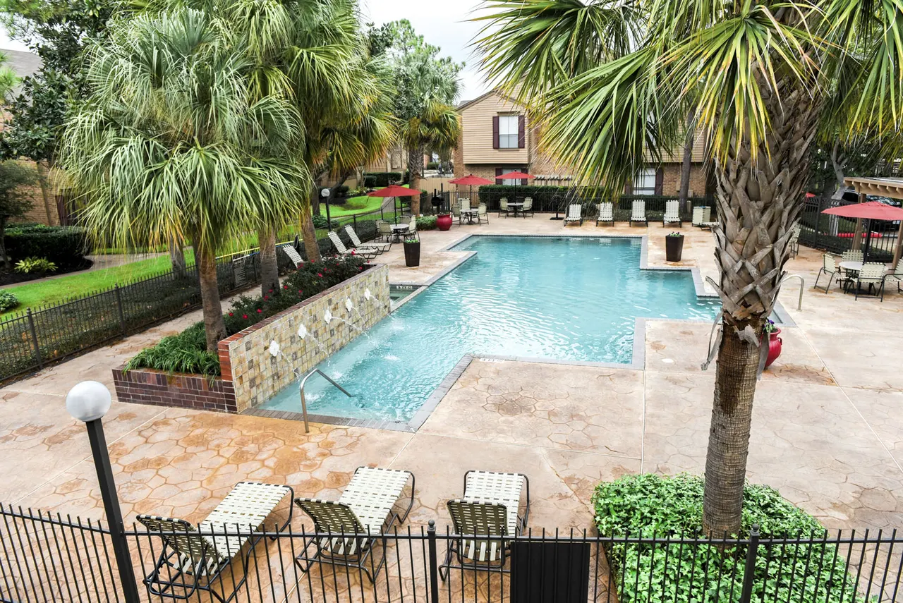 Westborough Crossing Apartments