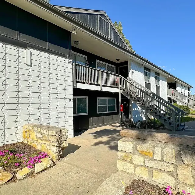 Riverside View Apartments