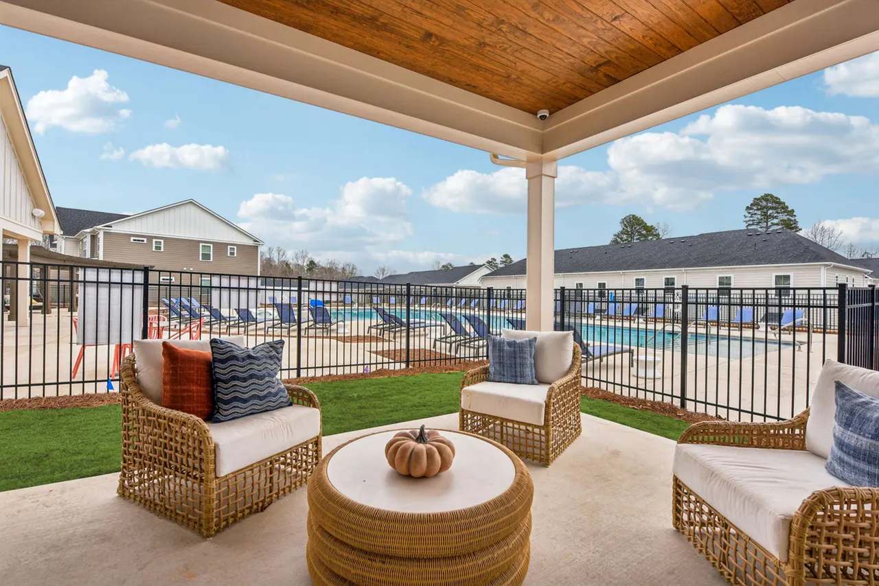 Oak Lake Townhomes