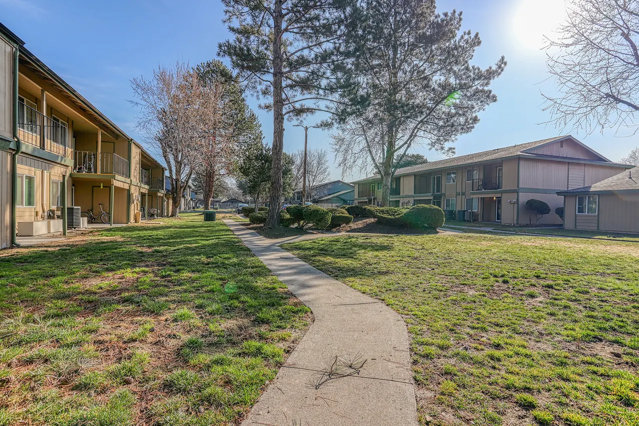 Windsong Apartments
