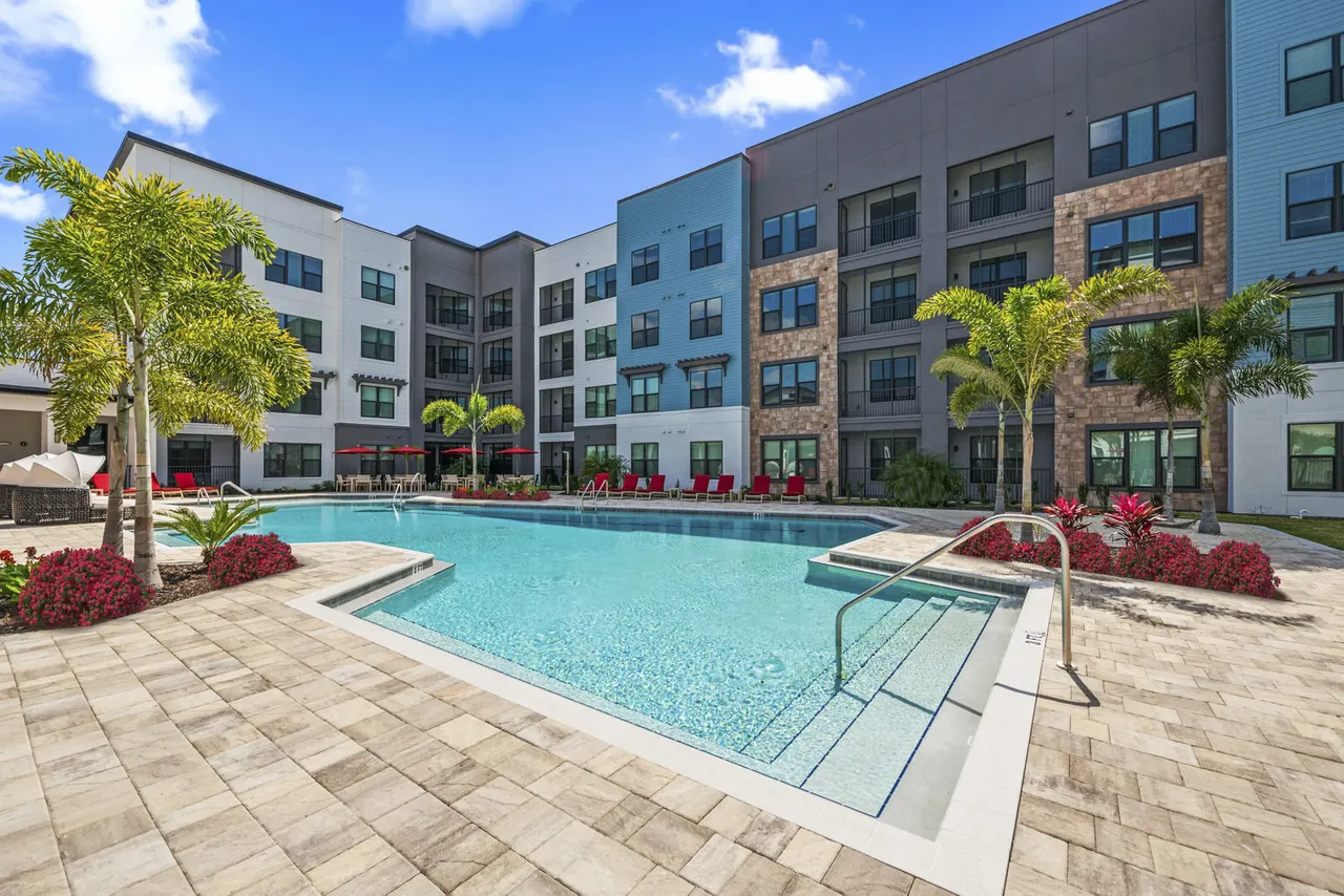 The Pointe at Lakewood Ranch