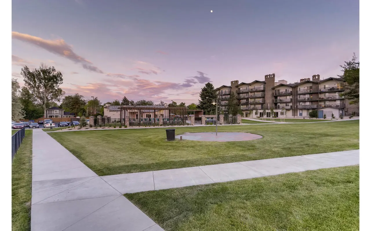 The Lodge Apartment Homes