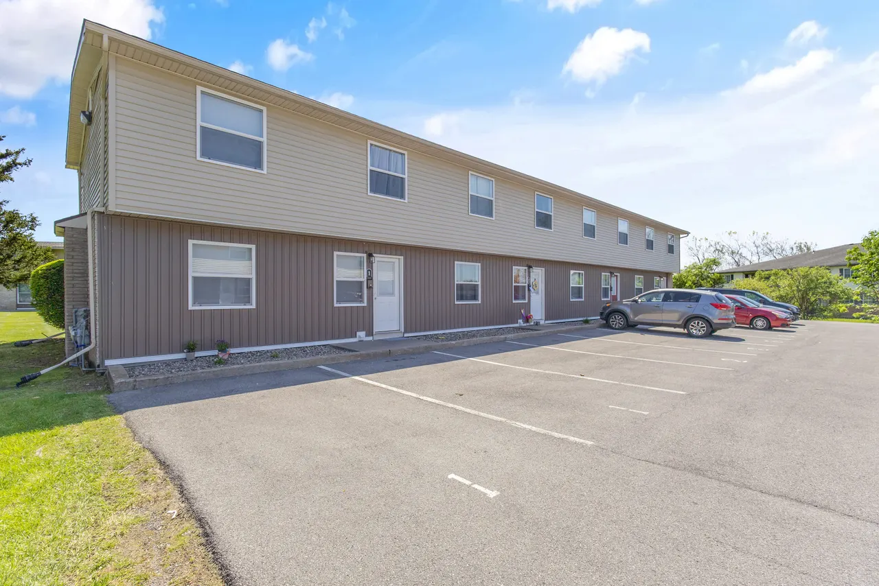 Saddle Club Townhomes