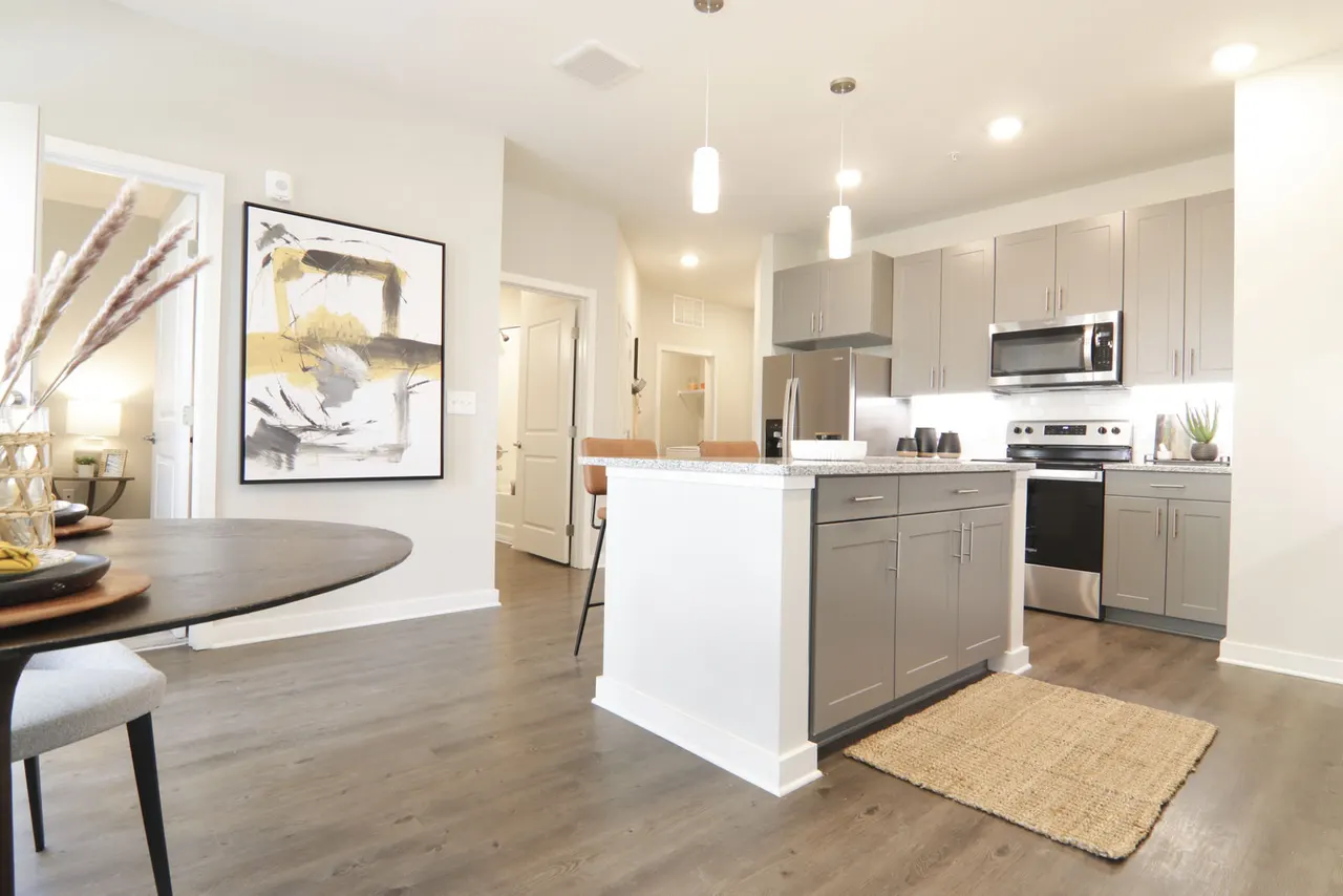 The Ravelle at Ridgeview Apartments