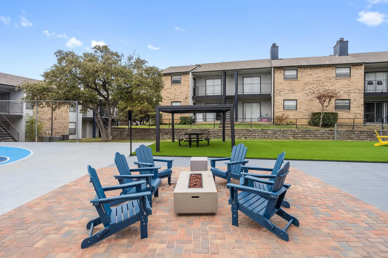 Bella Vista Apartments