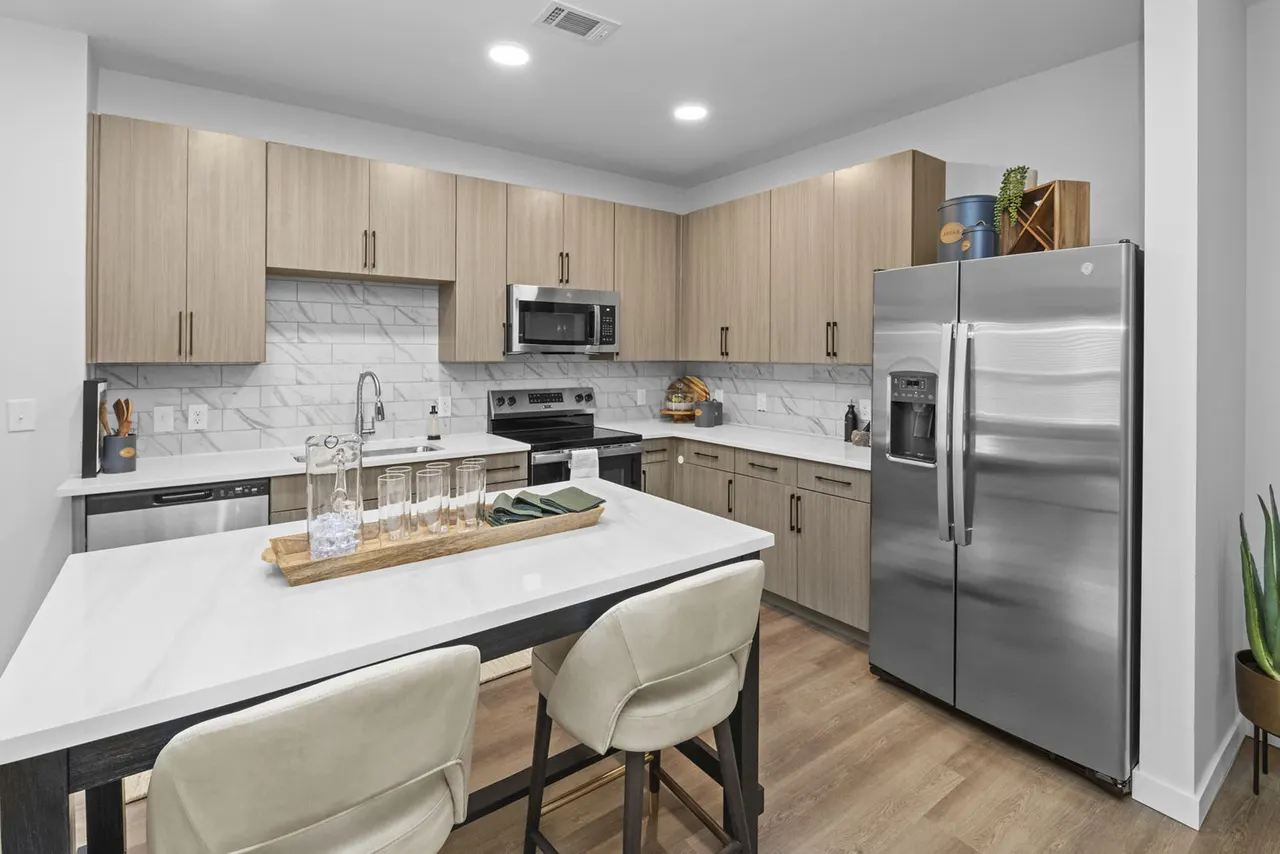 Perimeter Pointe Apartments