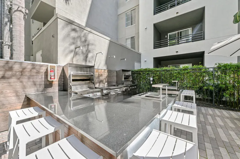 AO Santa Monica Apartments