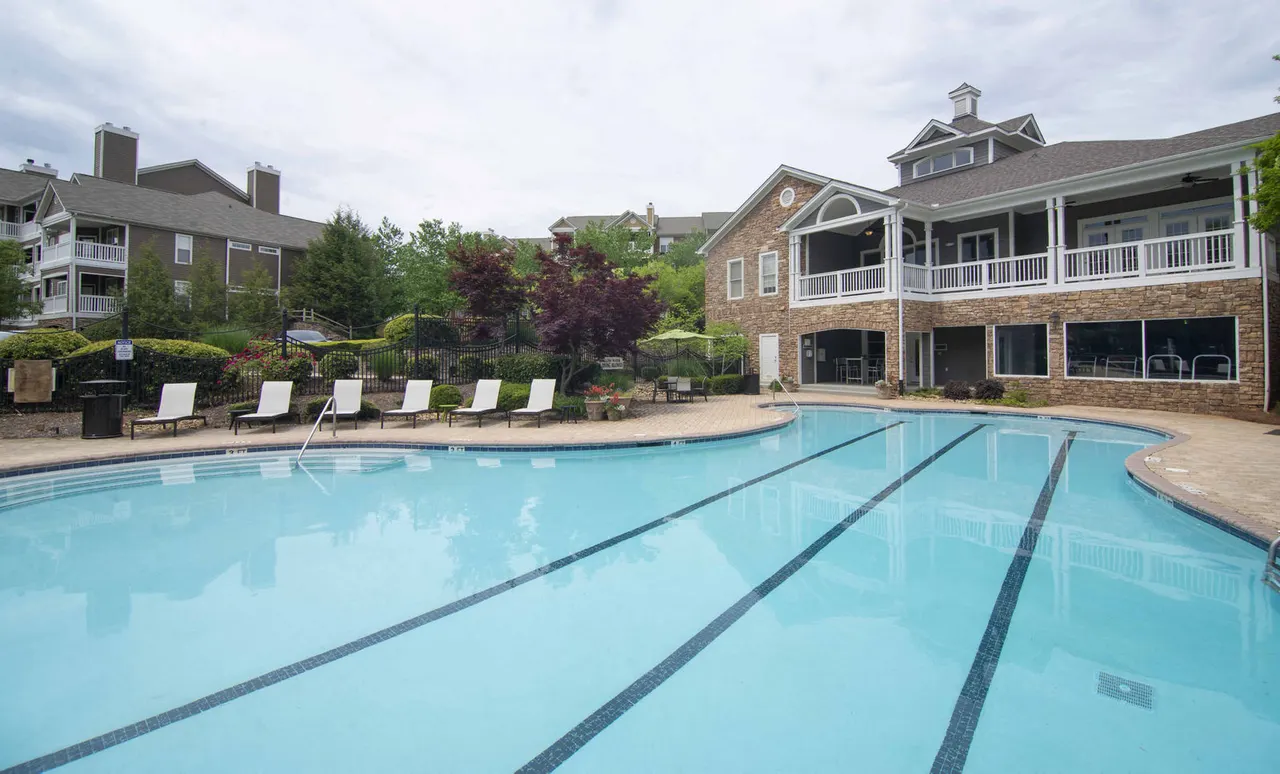 Thornblade Park Apartments