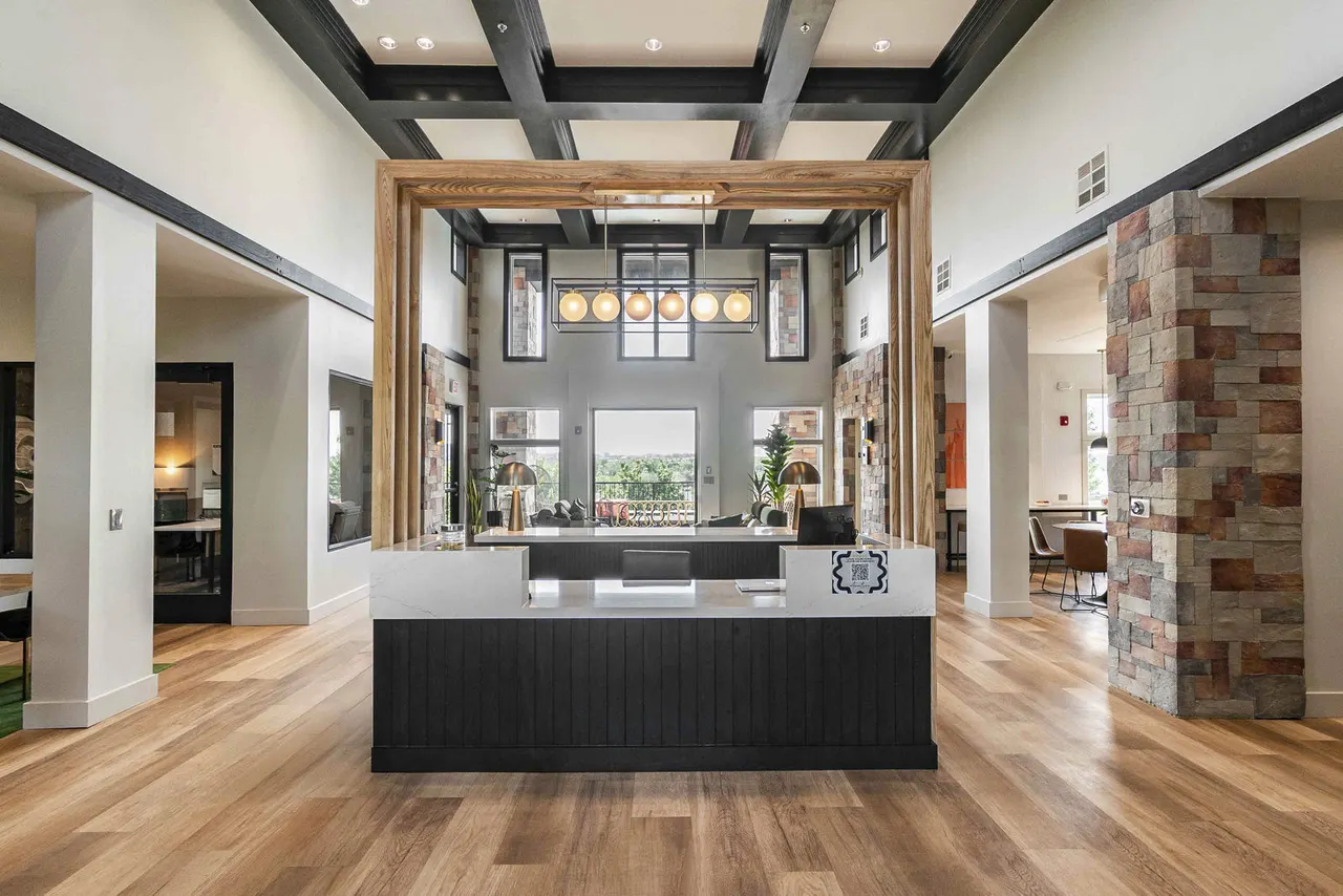 Aventura Falcon Valley