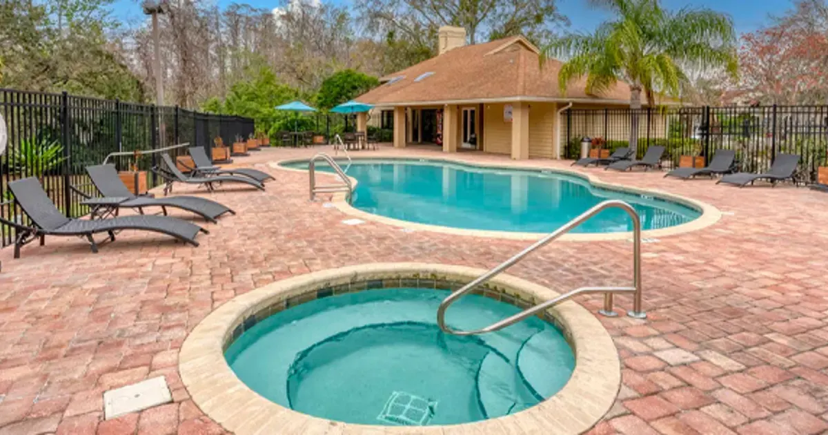 Harbor Oaks Apartments
