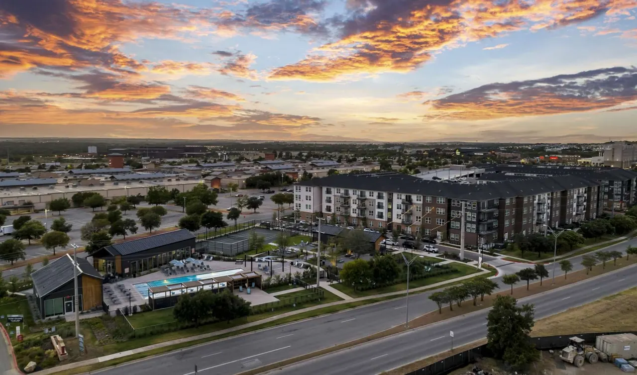 Lantana Round Rock