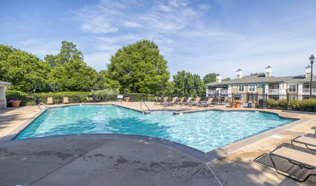 Stonington Farm Apartments