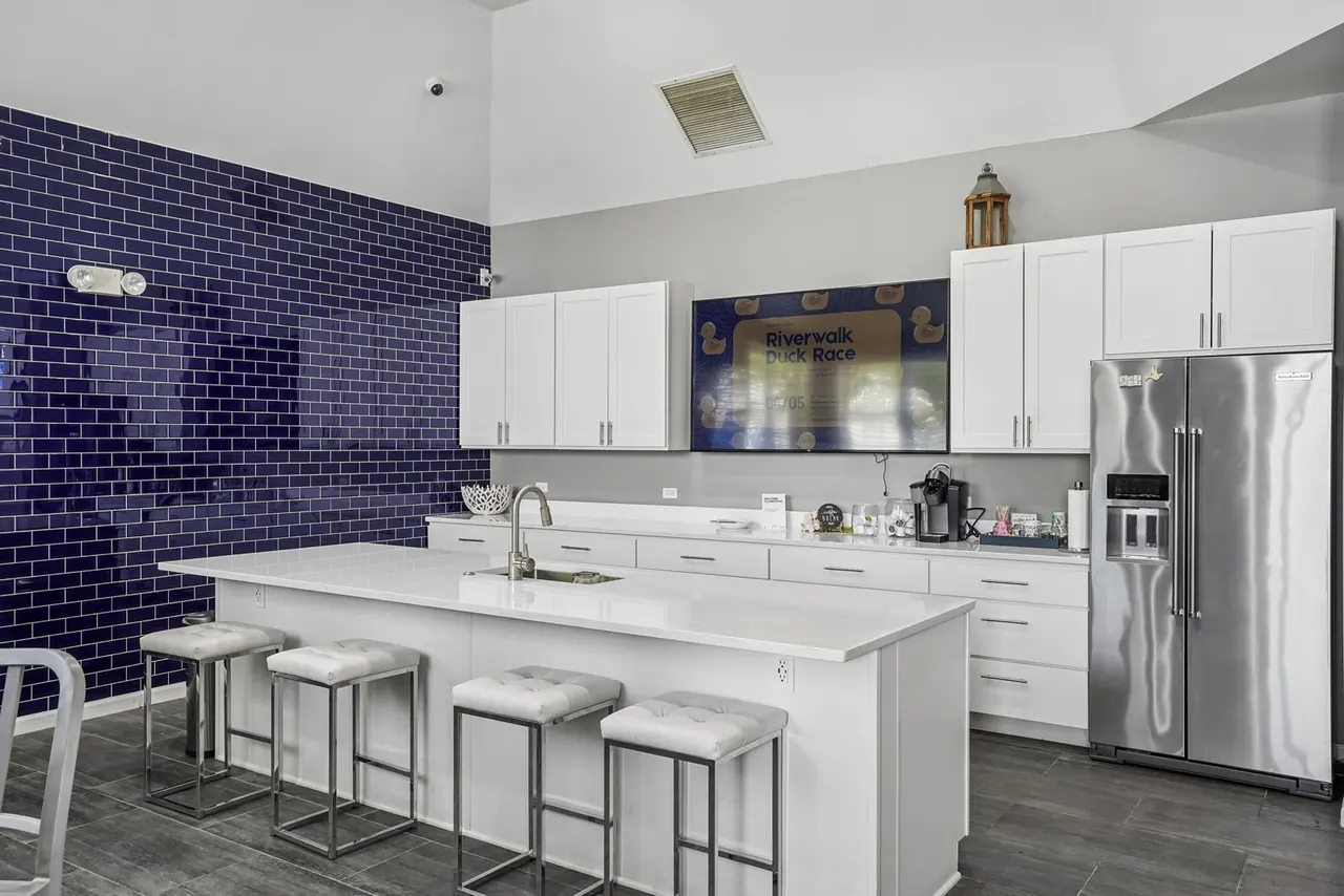 Fox Valley Villages Apartments