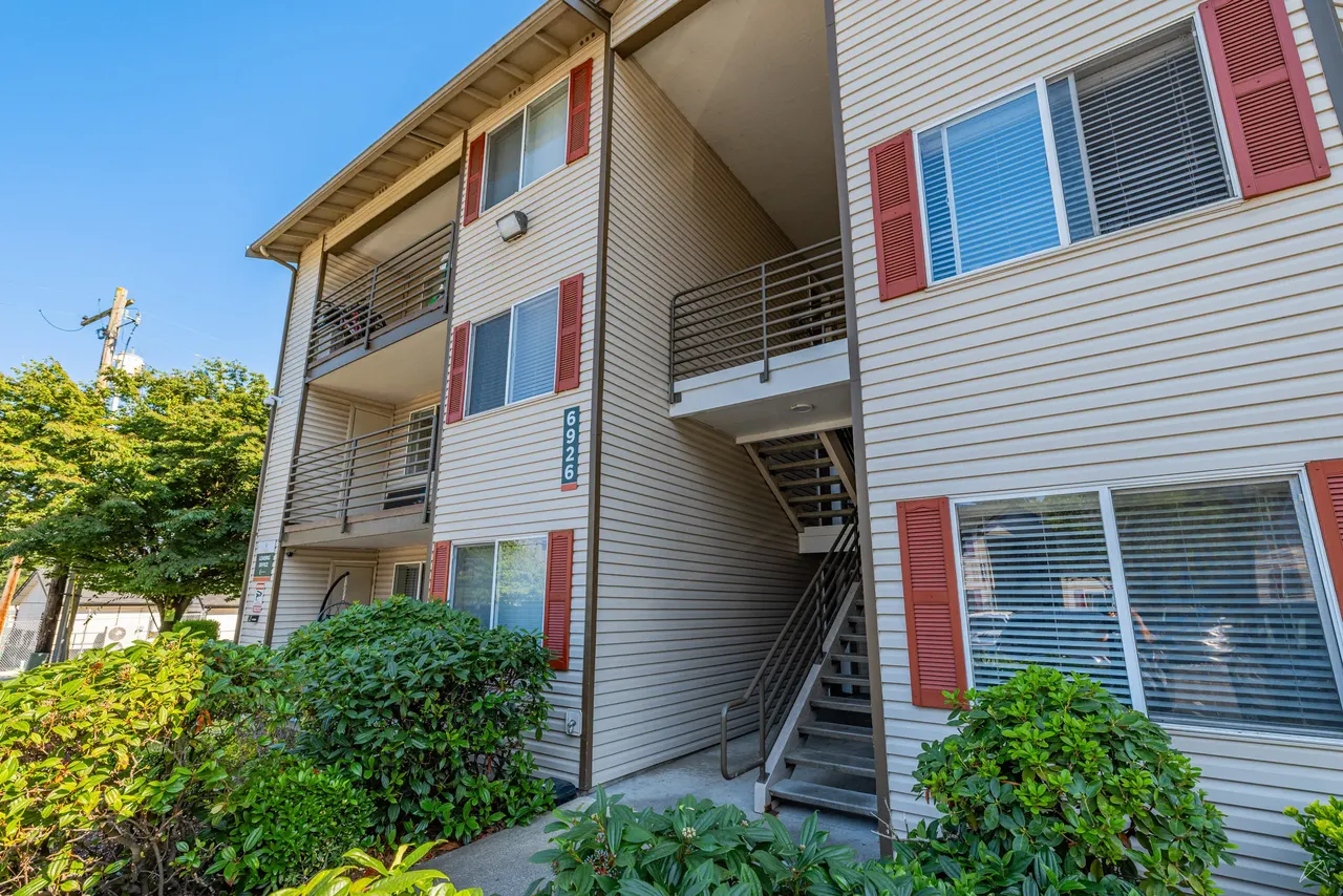Sitka Heights Apartments