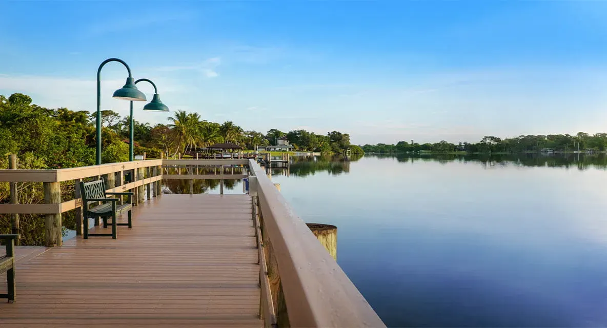 Vi at Lakeside Village