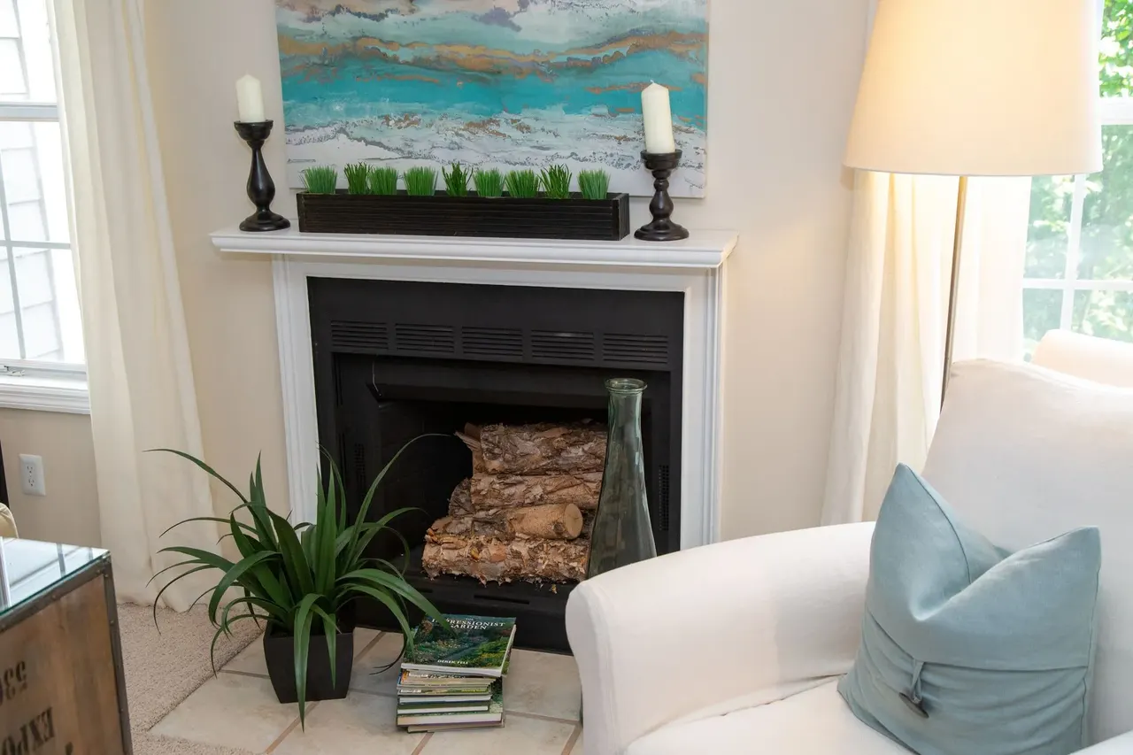 Kinstone Columns Drive