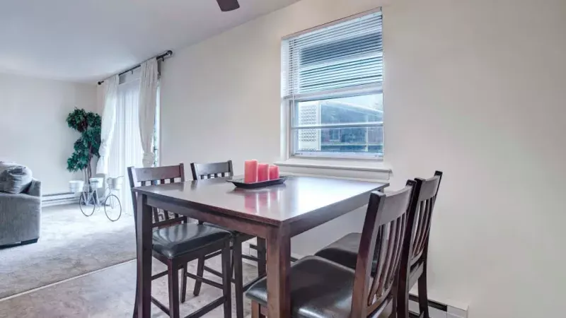 Silver Lake Manor