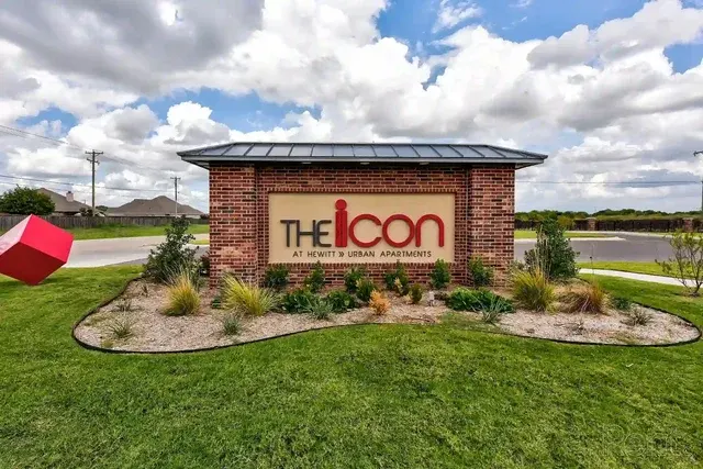 Icon at Hewitt