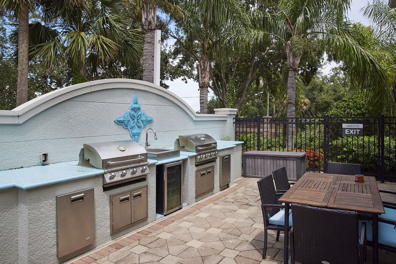 Overture Grand Oaks Apartments